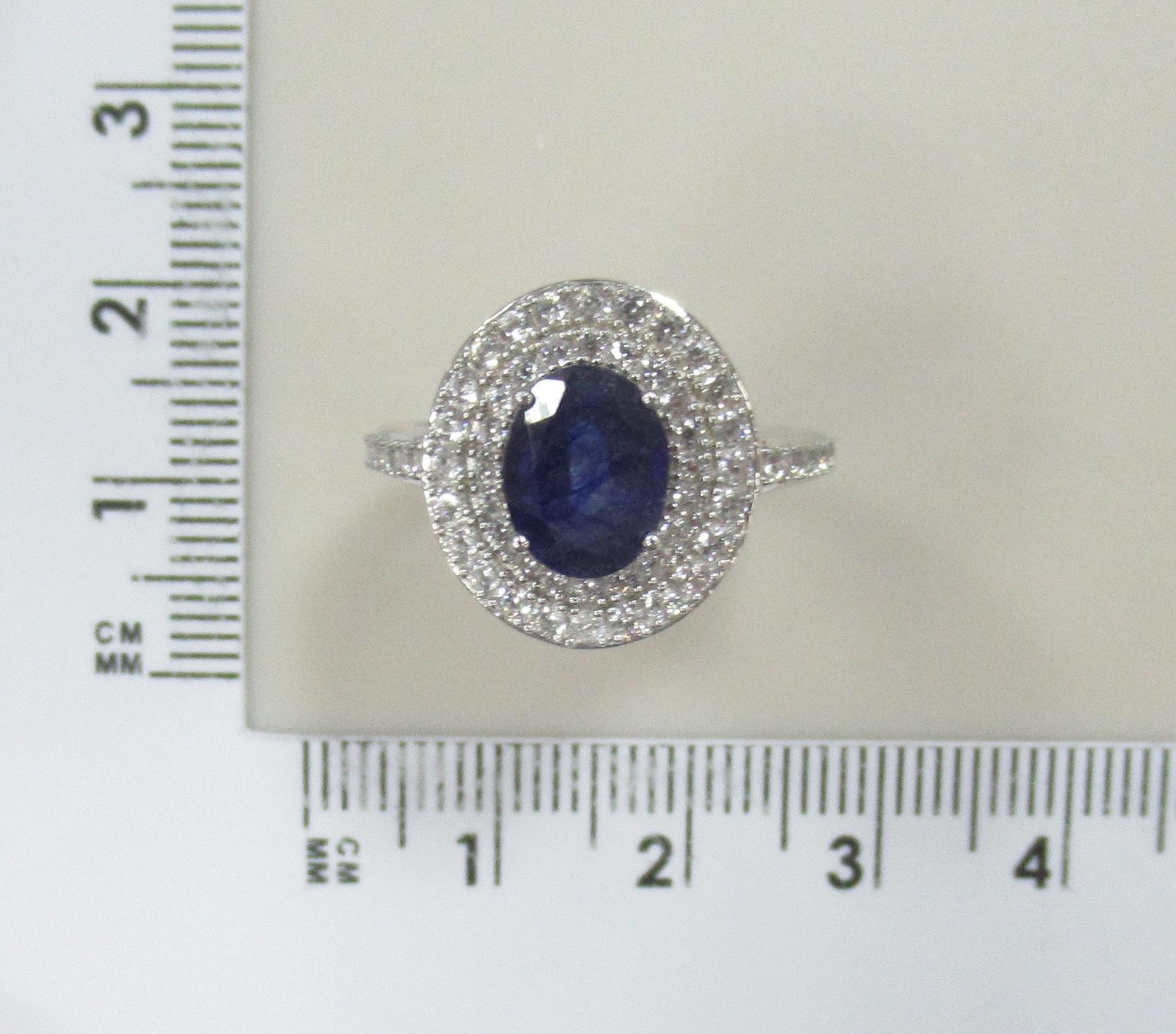 Серебряное кольцо с сапфиром